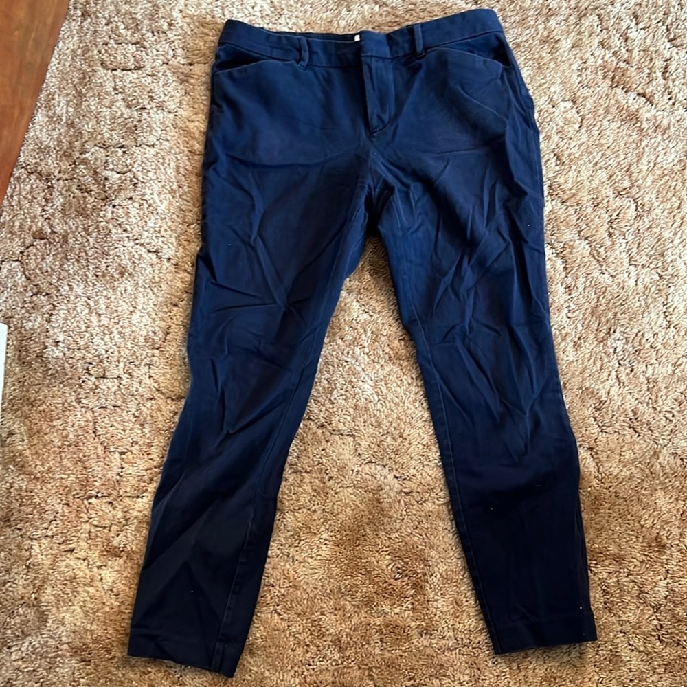 Gap navy cropped trousers